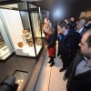 Visita de Louzán e Ana Pastor ás salas de arqueoloxía do Museo de Pontevedra
