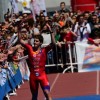 Pablo Dapena entrando na meta do Mundial de tríatlon de longa distancia