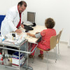 Paciente recibindo atención médica | ARQUIVO