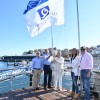 Izado de la bandera azul en Portonovo por la conselleira do Mar, Rosa Quintana
