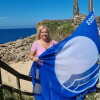 Izado de la bandera azul en la playa de Nosa Señora
