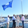Izado de la bandera azul en Portonovo por la conselleira do Mar, Rosa Quintana