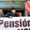 Concentración de pensionistas ante a Tesourería da Seguridade Social