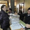 Xente votando no Centro Galego de Tecnificación Deportiva