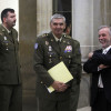O xeneral Alonso e Celestino Lores á súa chegada ao acto de entrega da insignia de ouro dos Amigos do Camiño Portugués á Brilat
