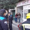 Desaloxan un edificio de Fernández Ladreda por un pequeno incendio