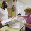 Gente votando en las elecciones gallegas del 12J