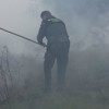 Axente da Garda Civil de Pontevedra ataca un lume no domingo negro da vaga de incendios