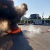 Barricada de los trabajadores de ENCE interrumpiendo el tráfico hacia Marín