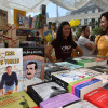Iniciativa 'Pasen e lean' en la plaza de A Ferrería con motivo del Día Internacional delo Libro 2017