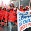Protesta dos bombeiros do Consorcio Provincial no pleno da Deputación