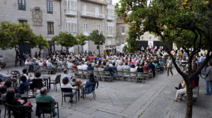 Actuación da Banda de Música de Pontevedra e a Banda de Gaitas 'Xarabal' 