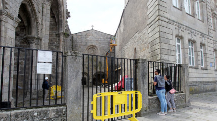 Revisión de la fachada oeste de las ruinas de Santo Domingo