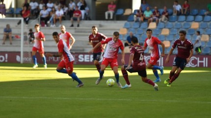 Las mejores imágenes del partido entre Pontevedra y Sporting B en Pasarón