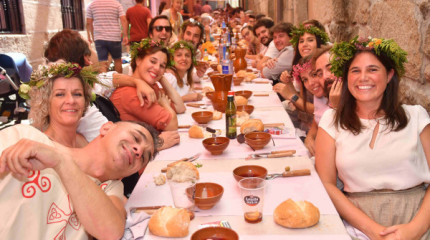 Comidas y cenas llenan de ambiente la Feira Franca de Pontevedra