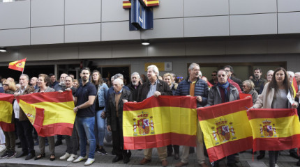 Concentración en apoio aos policías despregados en Cataluña 