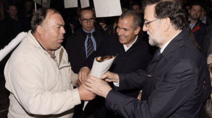 Mariano Rajoy pasea por Pontevedra na campaña electoral do 10N