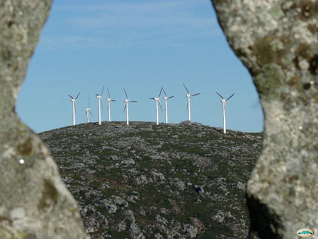 El TSXG suspende de forma cautelar la ejecución del parque eólico del monte Acibal (Pontevedra)