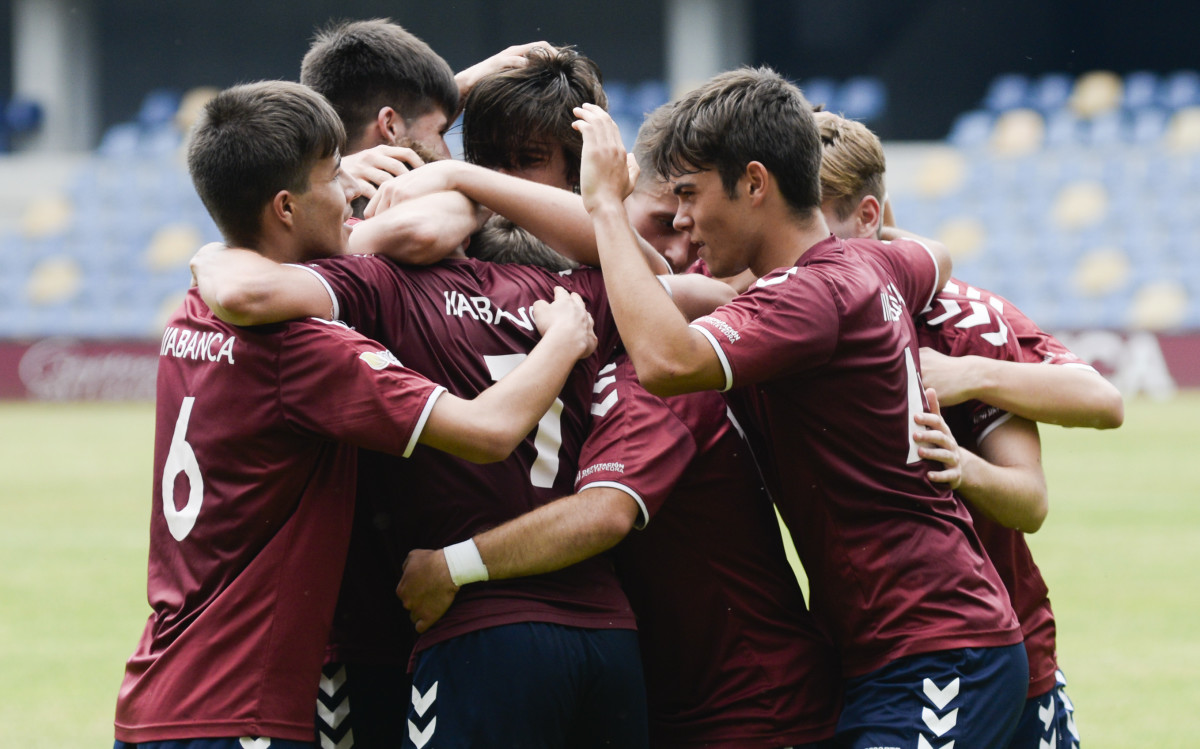  Pontevedra CF y Racing Villalbés ascendieron a Juvenil  División de Honor