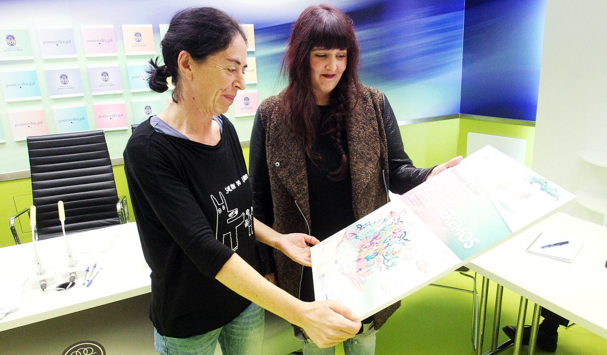 A concelleira Anxos Riveiro e Alba Blanco autora do cartaz do Salón do Libro