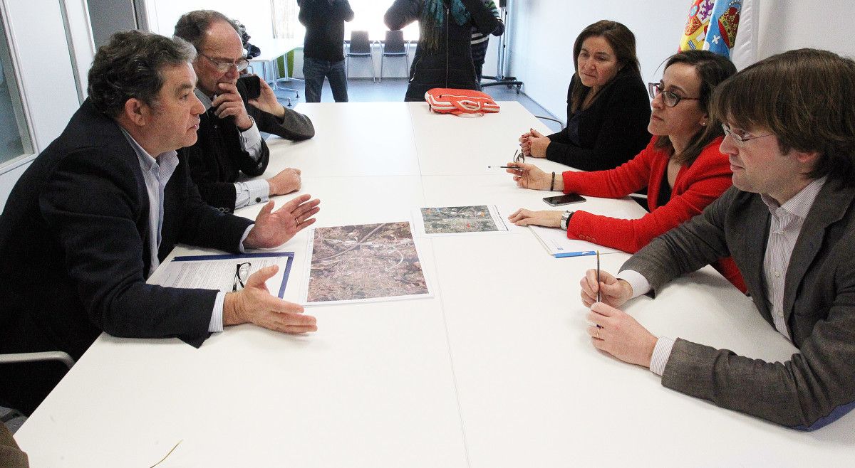 Reunión en la Xunta para hablar de la Variante de Alba