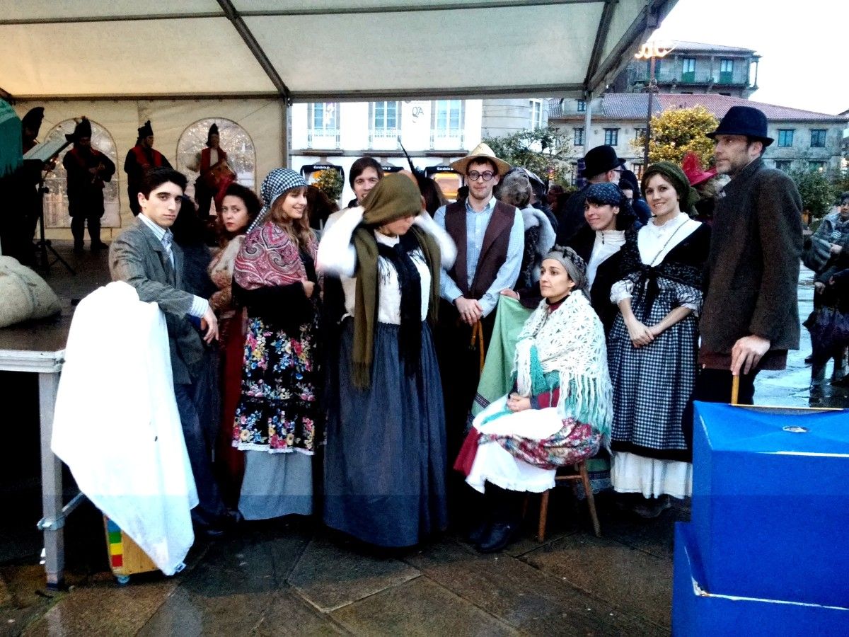 Recreación de la Botica de Perfecto Feijoo bajo la lluvia