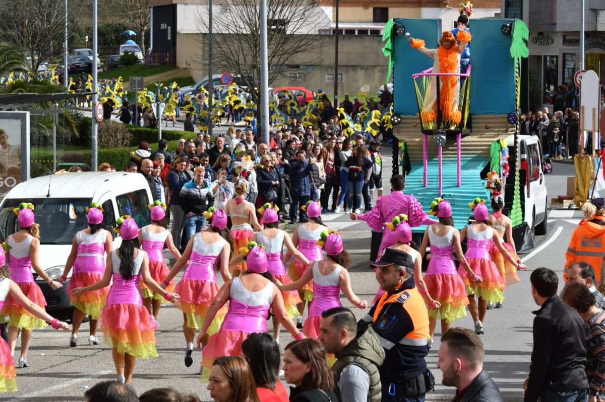 Desfile de entroido en Monte Porreiro