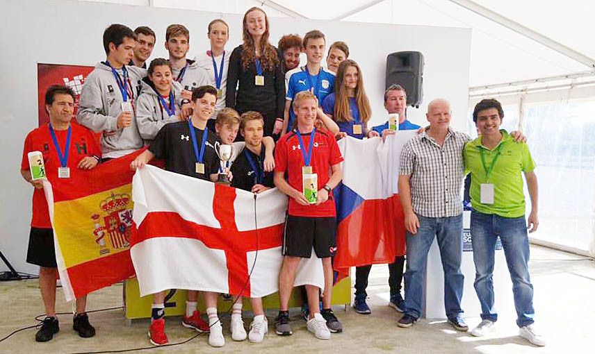 Pablo Quintana (primero arriba por la izquierda) en el podio del Europeo Sub-19 de Squash