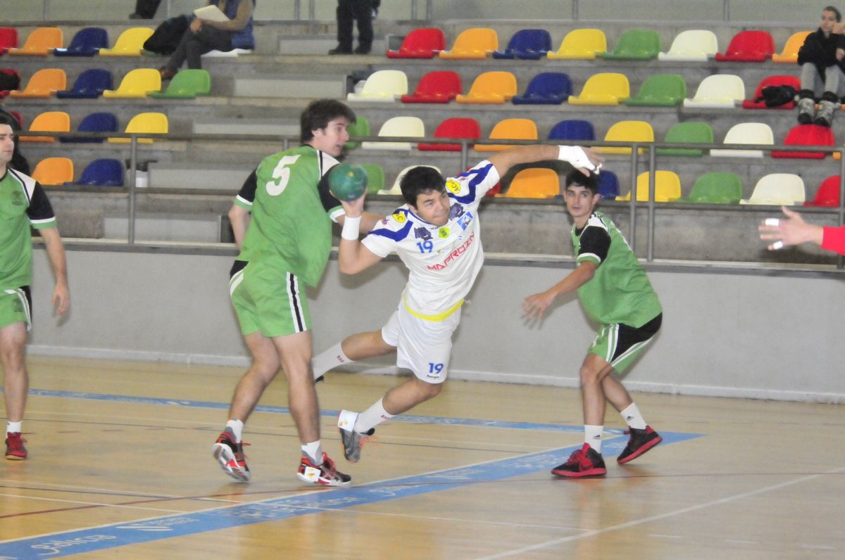 Partido entre el Cisne y el Pabellón Ourense en el CGTD