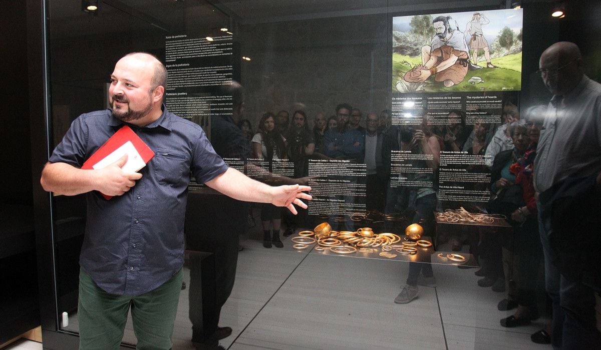 Visita cruzada en el Sexto Edificio do Museo con Jorge Coira y Manuel Gago