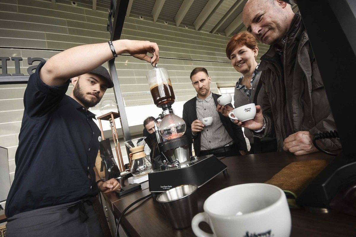 Participantes en el Festival de Cafés Especiales celebrado en Pontevedra