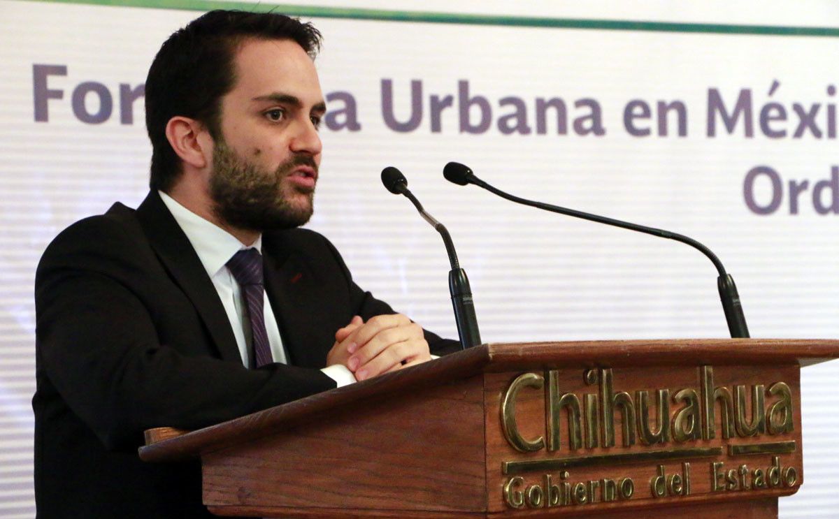 El secretario de la comisión de desarrollo urbano del Senado de México, Fernando Cota Acuña