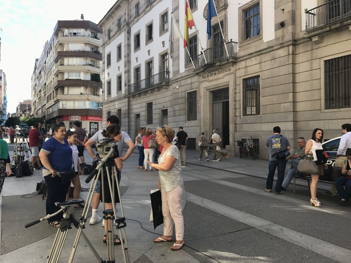 Expectación mediática na Audiencia Provincial para o xuízo con xurado a David Oubel