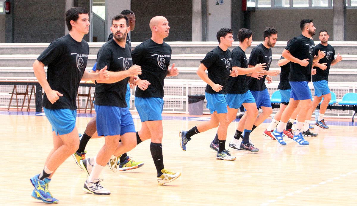 Entrenamiento de la SD Teucro 2017-2018 en el Municipal