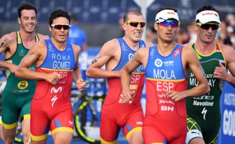 Gómez Noya, Fernando Alarza y Mario Mola, en una proba de las Series Mundiales