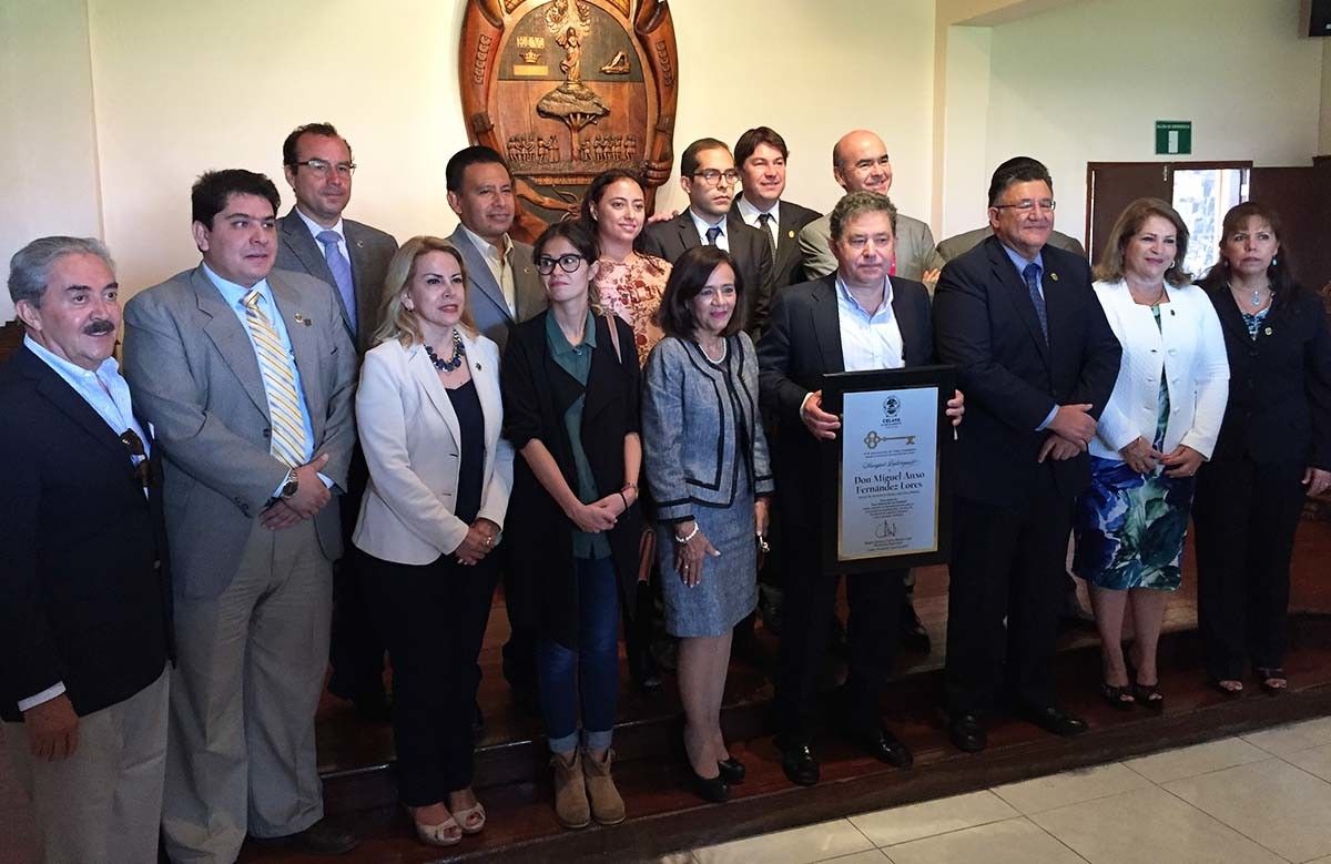 Entrega a Miguel Anxo Fernández Lores de las llaves de la ciudad de Celaya