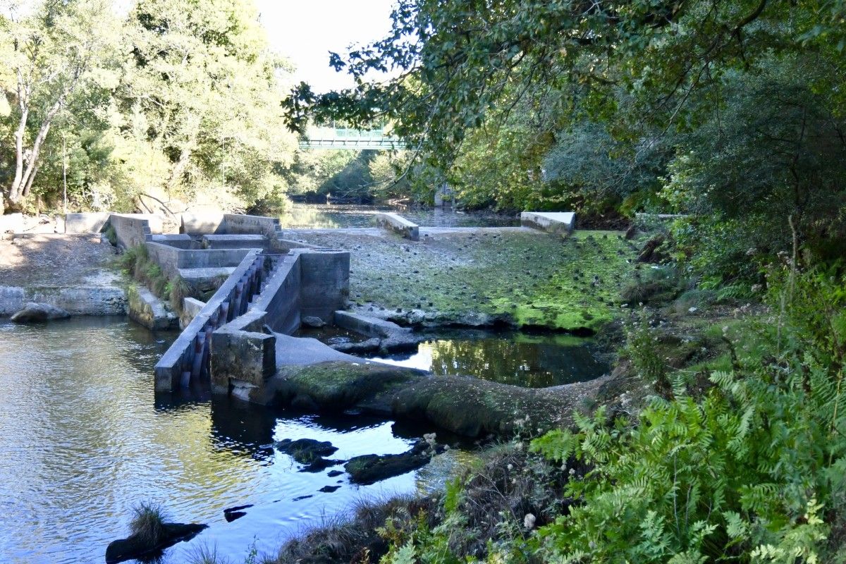 Fervenza do río Lérez en Monte Porreiro con pouca auga