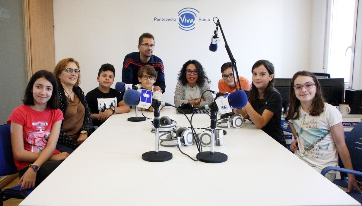 Una representación del CEIP O Carballal compartieron las Conversas na Ferrería de PontevedraViva Radio