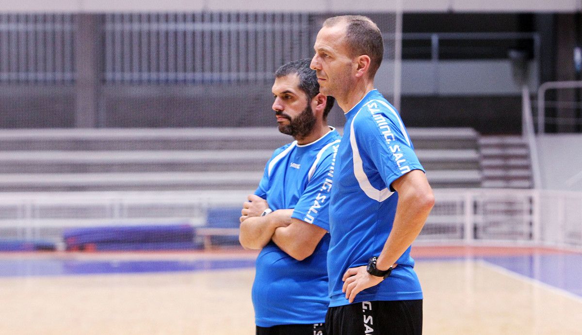 Luis Montes y Quique Domínguez, en un entrenamiento del Teucro en el Municipal en el curso 17/18