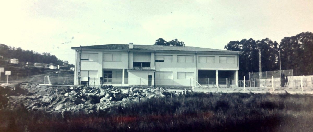 Obras de construcción del colegio de Ponte Sampaio