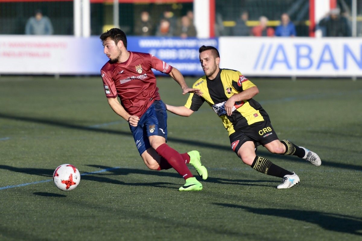 Partido entre el Rápido de Bouzas y el Pontevedra en el Baltasar Pujales en la liga 17/18