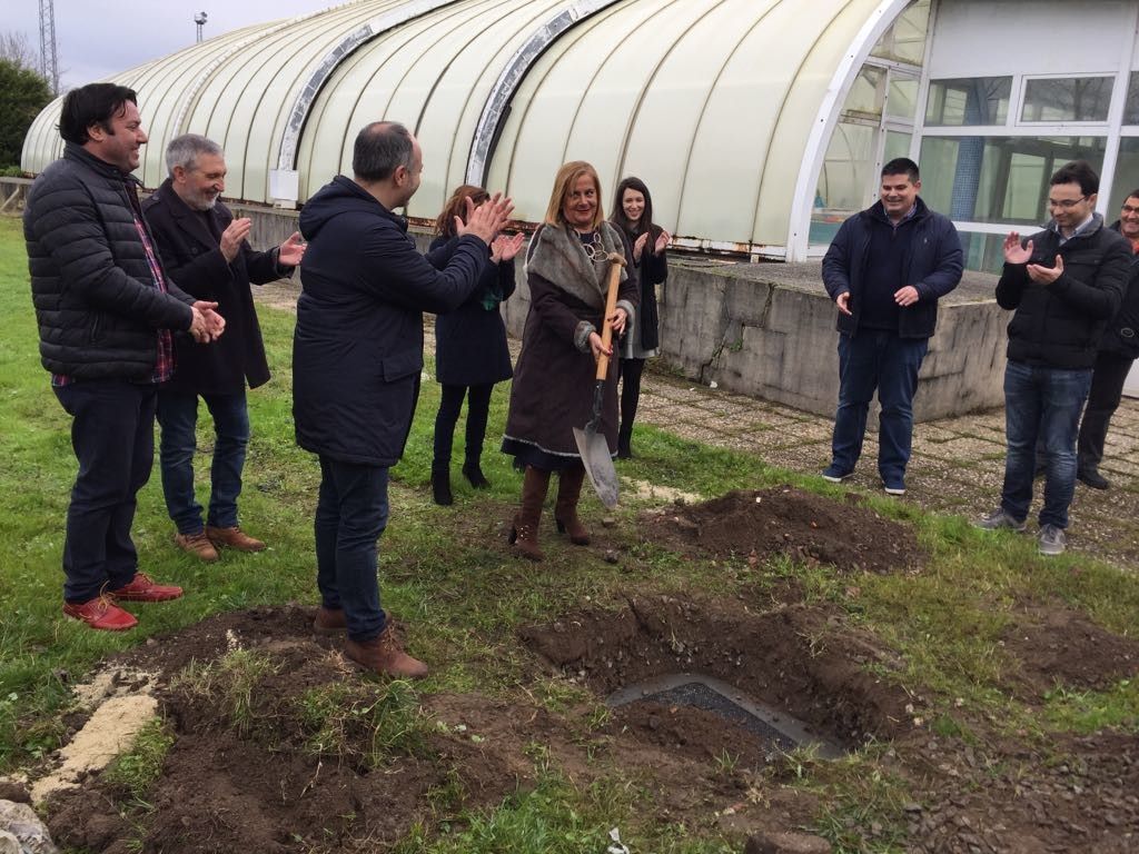 Primera piedra de la nueva piscina de Cambados