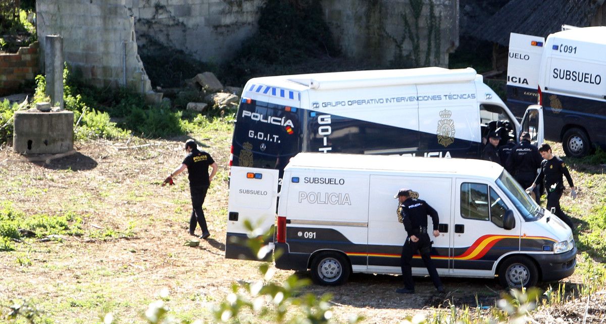 Segunda xornada de rexistros na casa da familia Araújo en San Amaro