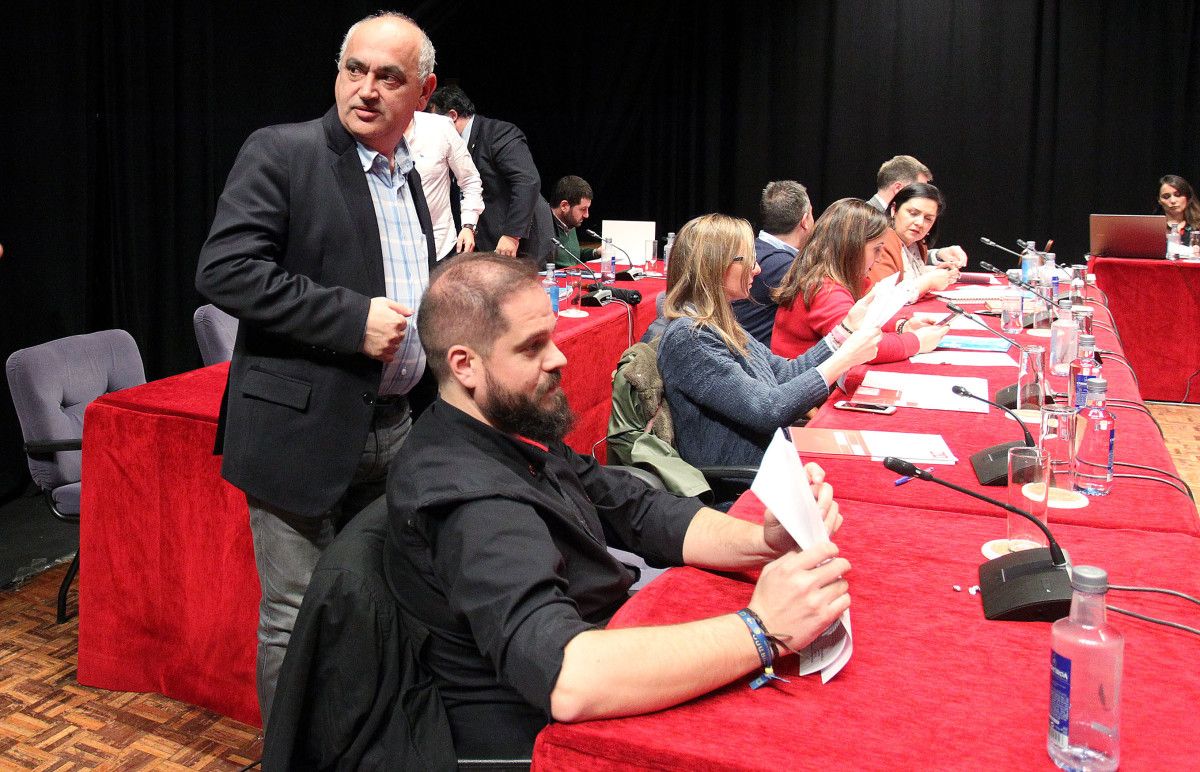 Agustín Fernández, Iván Puentes y Paloma Castro, en el pleno municipal