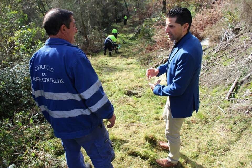 Desbroce de caminos en Ponte Caldelas