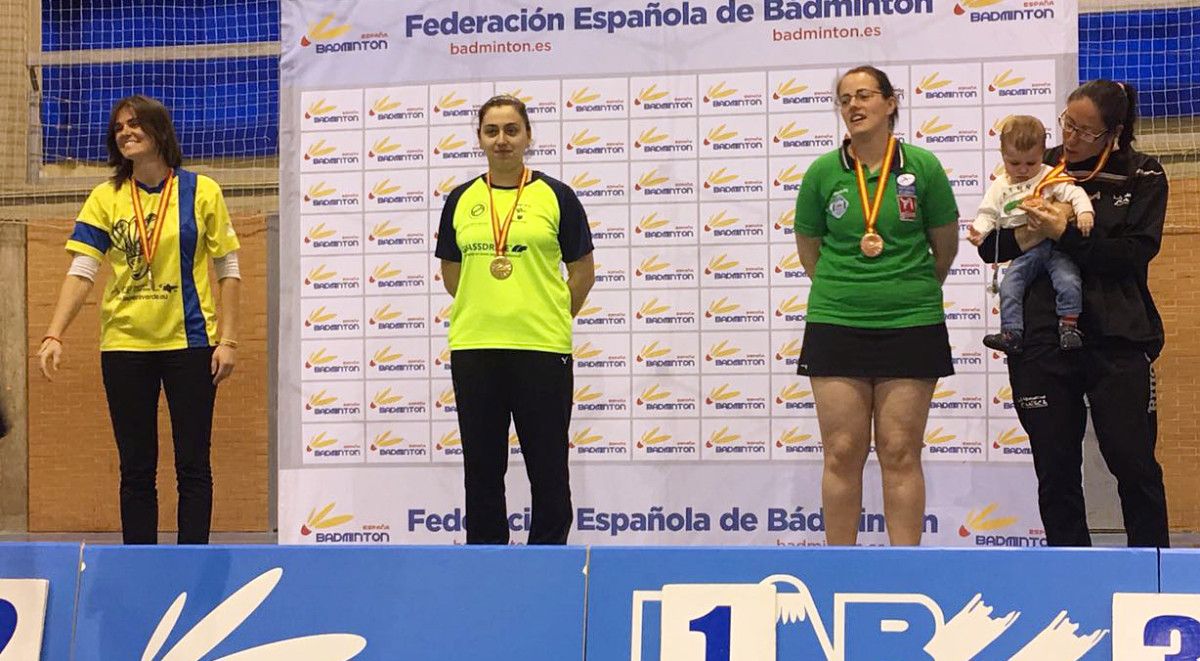 Raquel Miguens (centro) en el podio del Campeonato de España