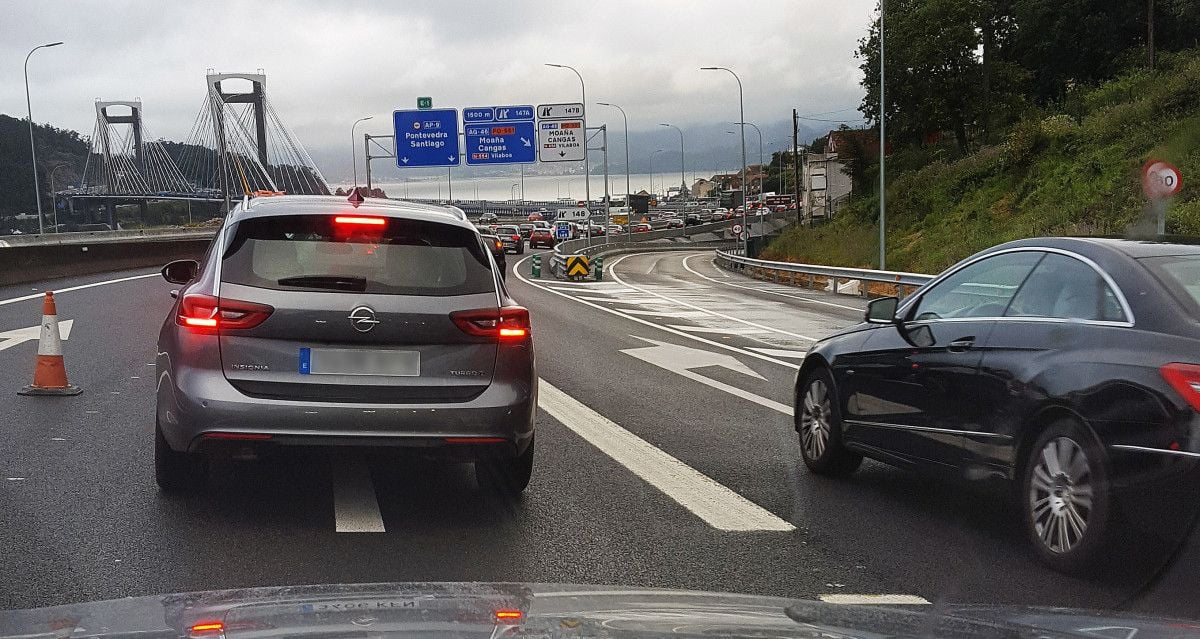 Atascos en el puente de Rande