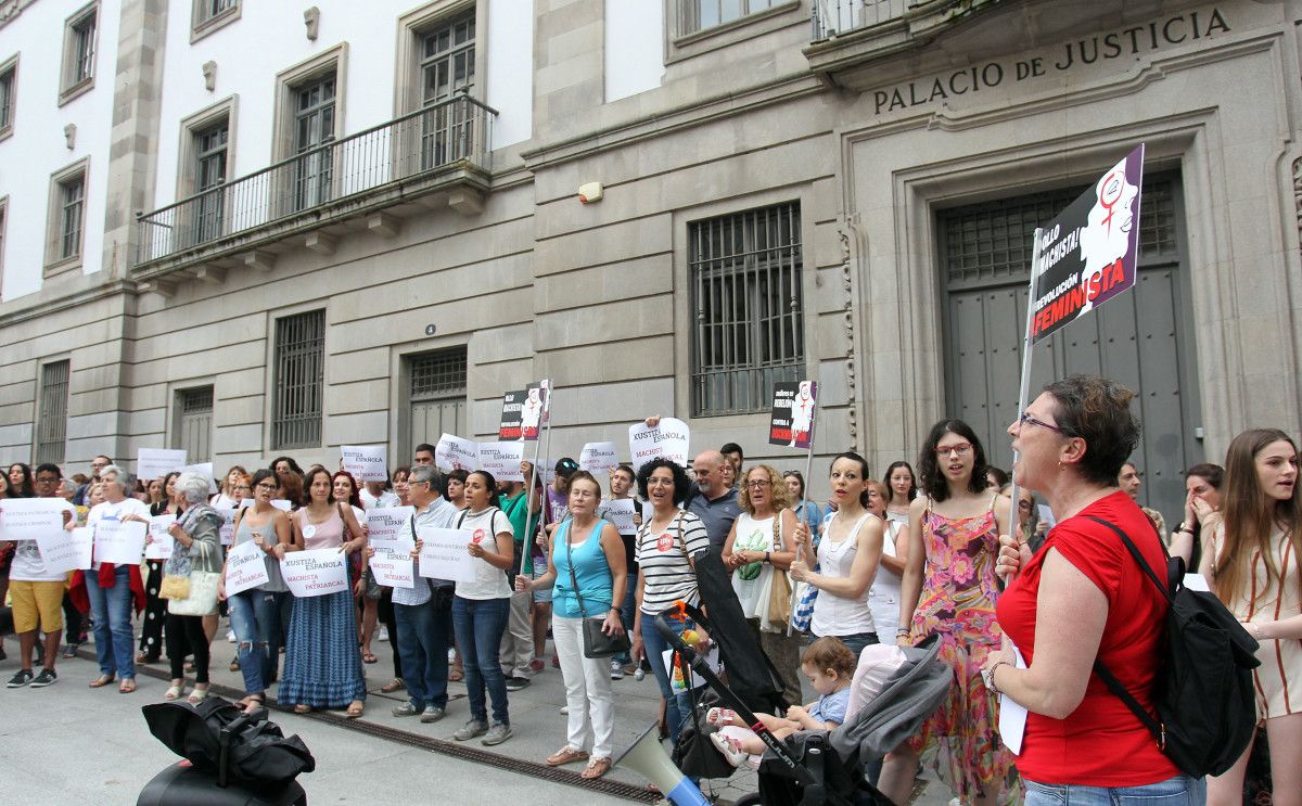 Concentración contra la puesta en libertad de los cinco condenados de 'La Manada'