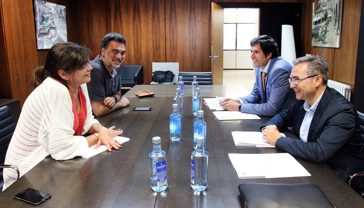 Reunión con Luis Menor, director xeral de Emerxencias, y el gerente de la AXEGA, Marcos Araújo