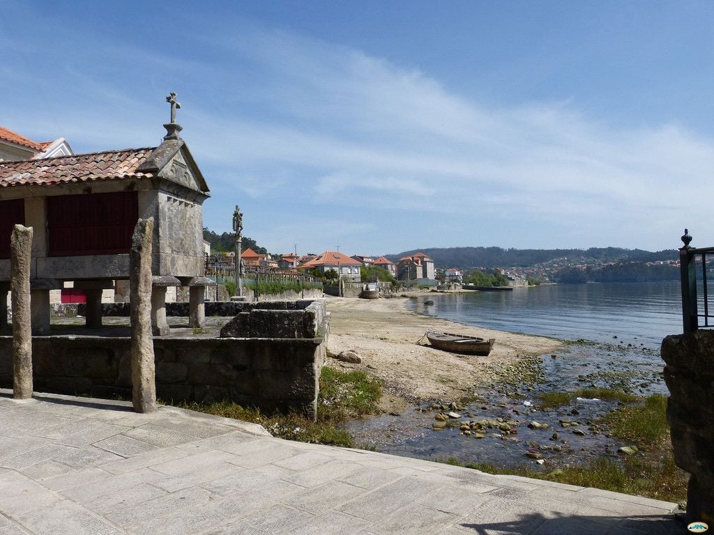 Playa de O Padrón, Combarro